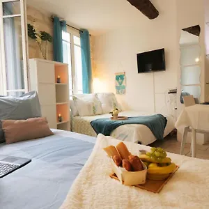 charmant-studio-25-m2-centre-ville-avignon.aixenprovencehotels.org/